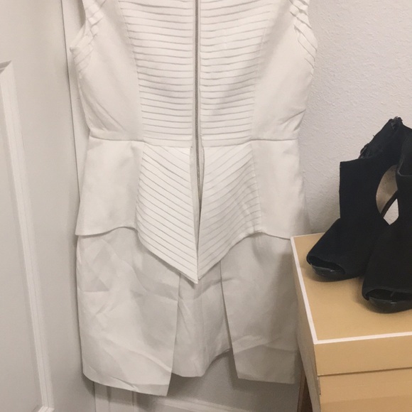 ✨ Moving sale 🚗- Cameo the Label White Slow Motion Mini Dress, Size M - Picture 9 of 12